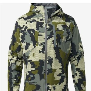 KUIU hunting rain gear jacket